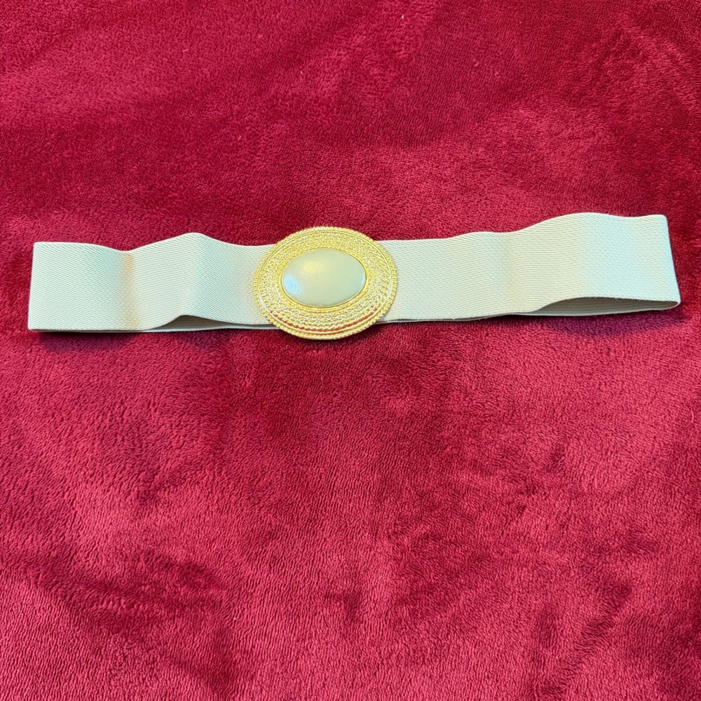 Vintage DAY-LOR USA Gold Tone Beige Cabochon Elastic Cinch Belt Retro 28 Inch